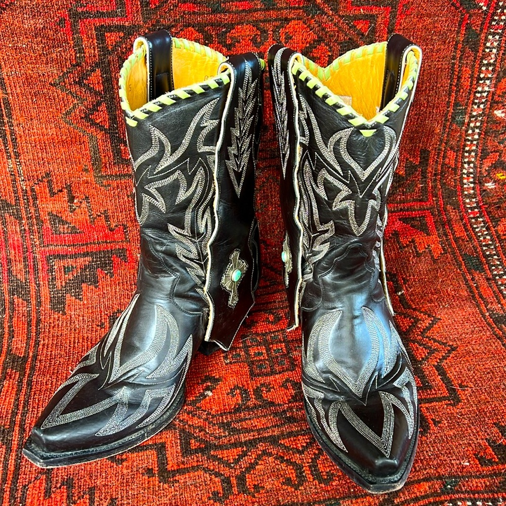 Liberty Boot Co. Handmade Ladies Black Boot with Metallic Silver Stitching.